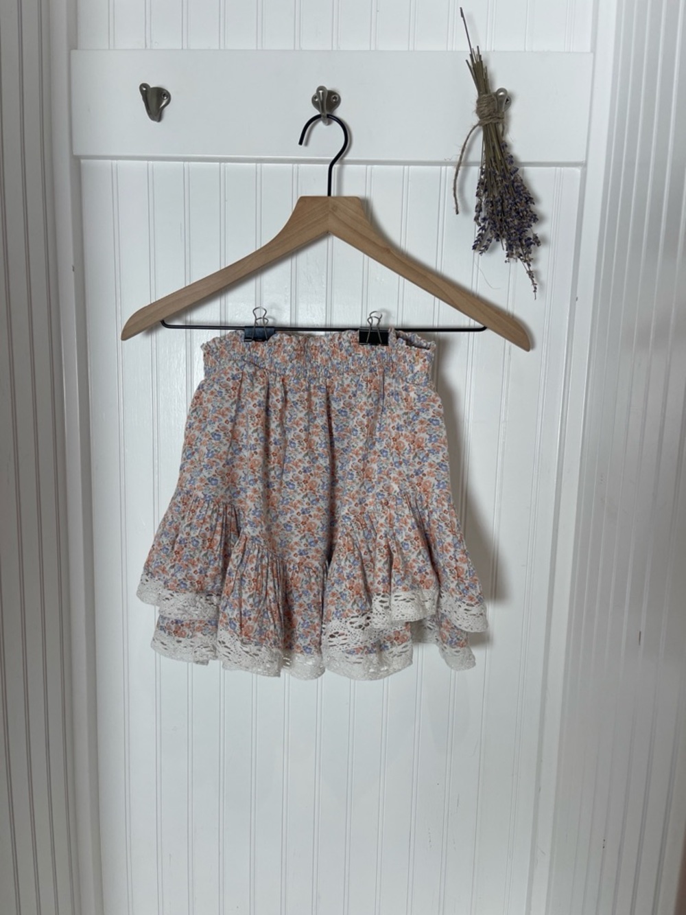 Aeropostale floral  Lace-Trim Tiered Mini Skirt - Peach & Blue